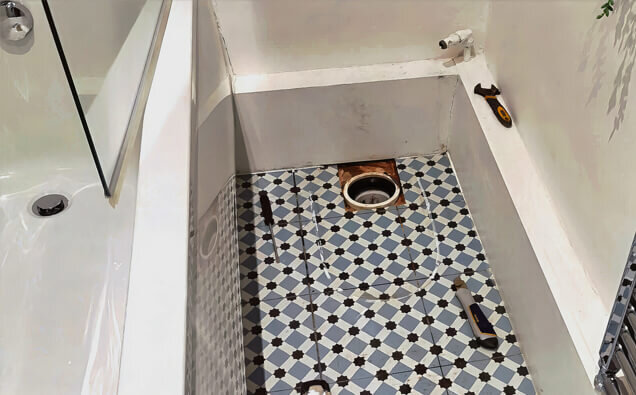 https://blockeddrainswatermansbay.com.au/uploads/2025/07/blocked-shower-drains-30118.jpg