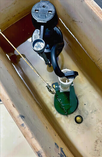 https://blockeddrainswatermansbay.com.au/uploads/2025/07/blocked-toilet-36989.jpg