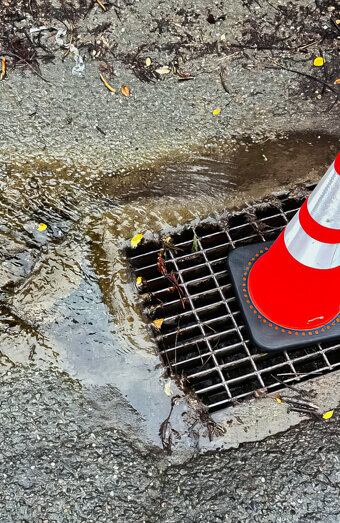 https://blockeddrainswatermansbay.com.au/uploads/2025/07/stormwater-drains-60987.jpg